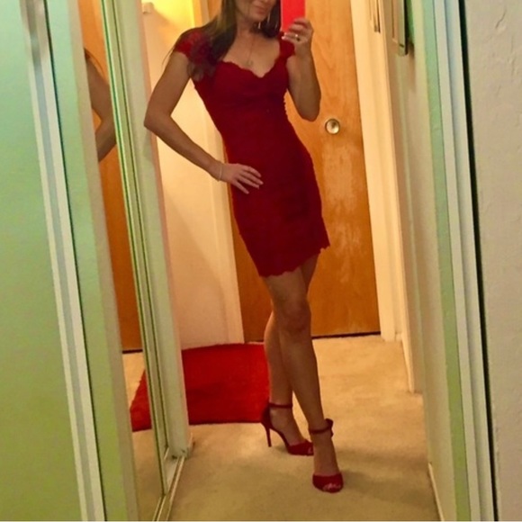 Nicole Miller Sexy Red Lace Dress Event Holiday Homecoming Date Night Size Small - Picture 9 of 11